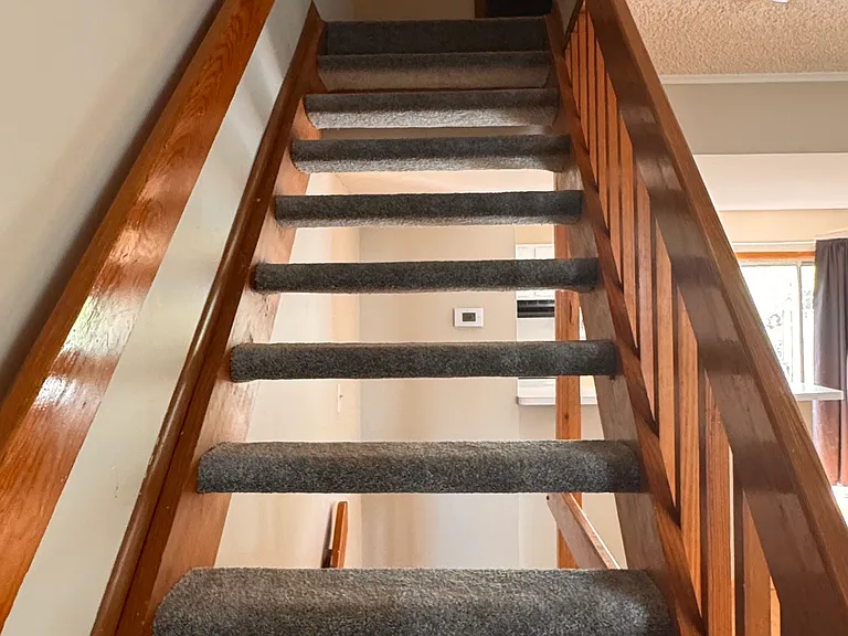 4933 Singleton Dr — Photo 9