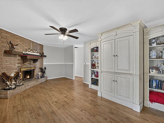 4th image of 2535 W Katella Lane