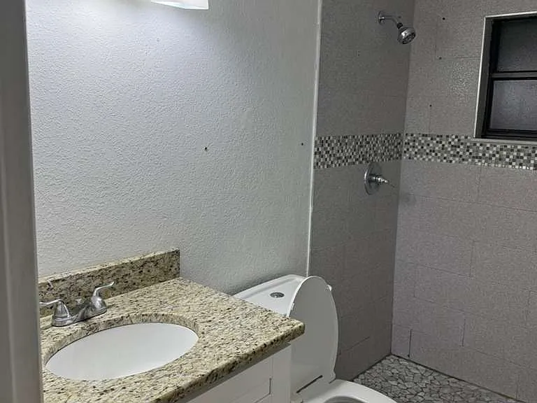 8518 Woodlake Dr #1 — Photo 32