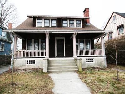 21 Cabot St, Waltham, MA, 02453
