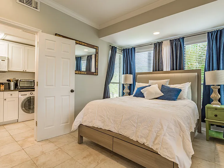 11842 Pebblewood Dr #201 — Photo 4