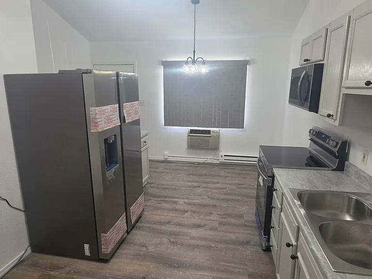 1705 Oakshire Ln #A — Photo 2