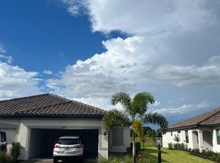 19552 Hinkley Dr #19552, Estero, FL 33928