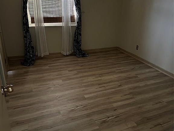 5th image of 900 NE 18th Ave #1-1-208