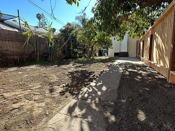 5th image of 411 E 104th St