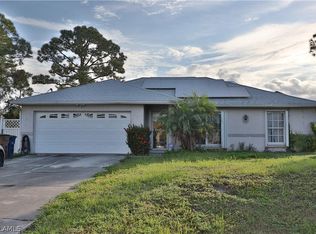 1010 Alfreda Ave, Lehigh Acres, FL 33971