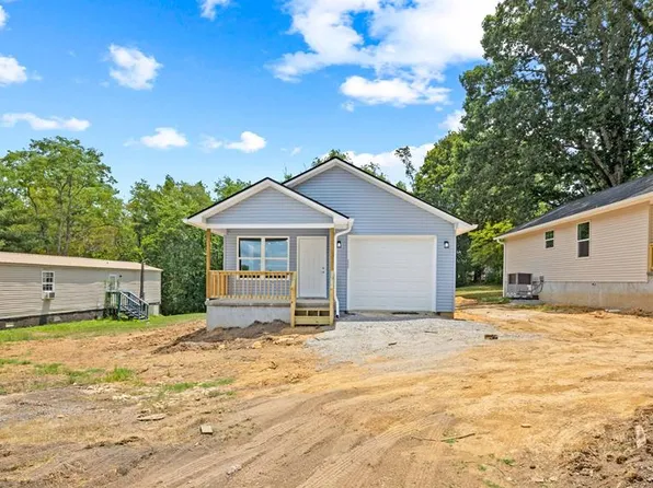 330 Dayton Ave, Crossville, TN 38555