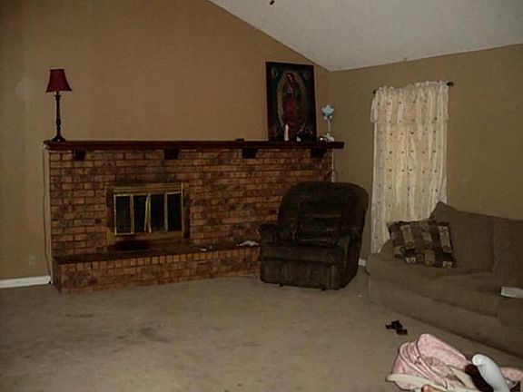 2nd image of 4141 Winslow Dr