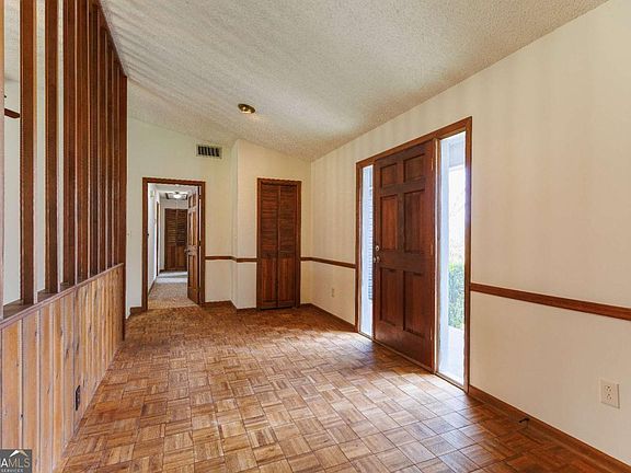 4th image of 3215 Stallings Rd