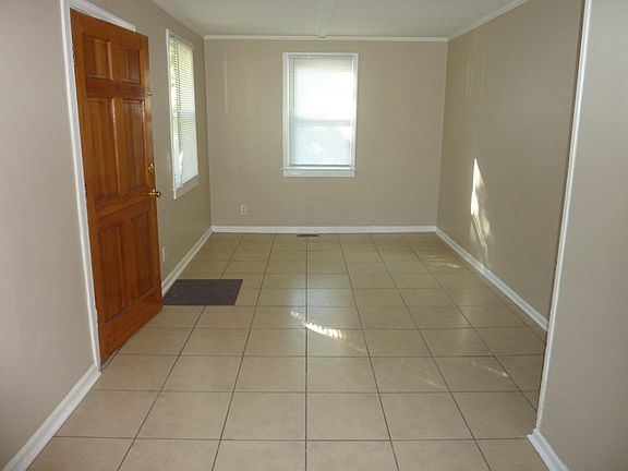 2nd image of 1811 Gatewood Ave