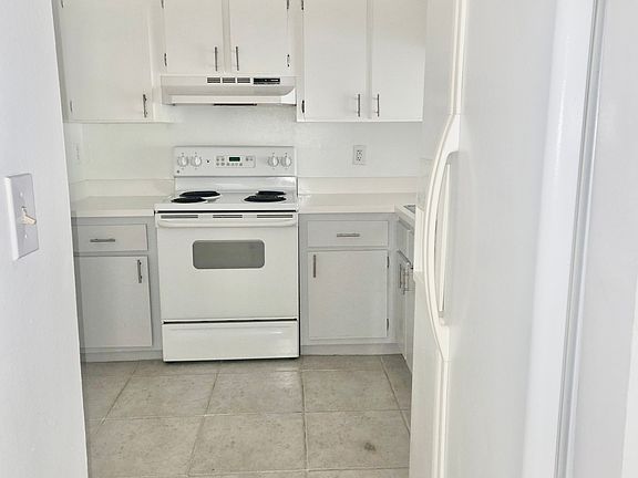 2nd image of 17000 NW 67th Ave APT 321
