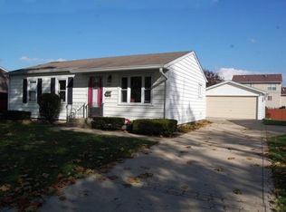 1006 Lilac Ln, Joliet, IL 60435