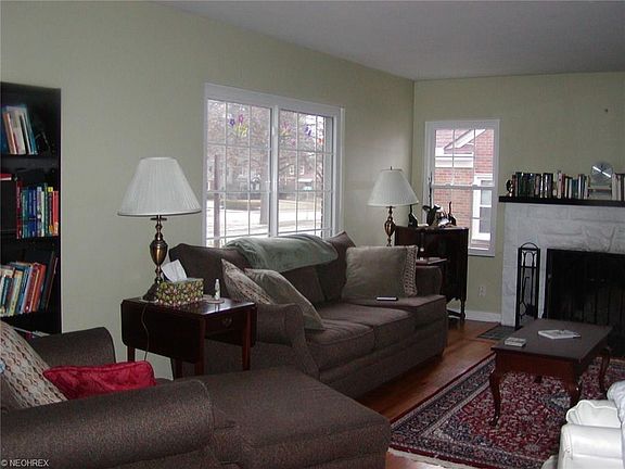 3rd image of 1424 Chestnut Blvd