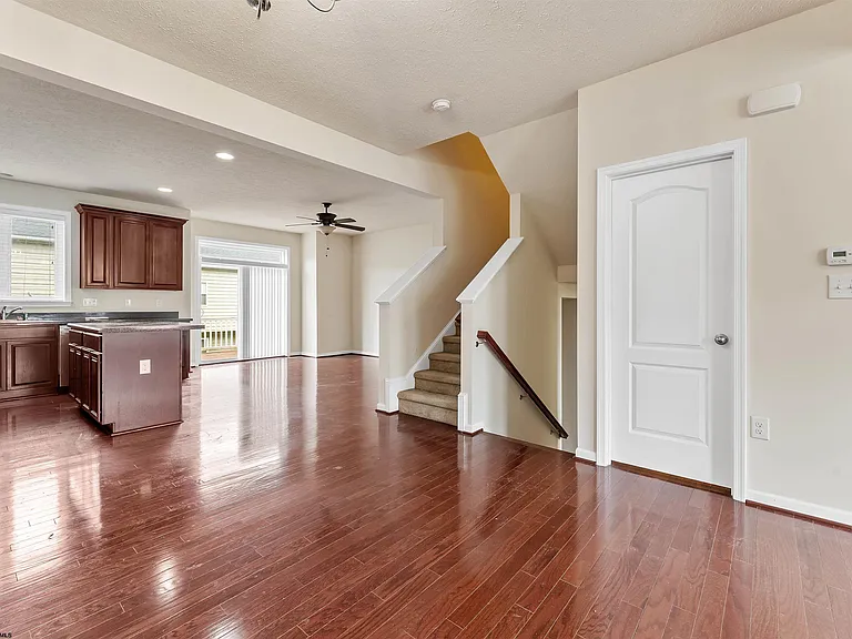 3313 Sun Ct — Photo 11