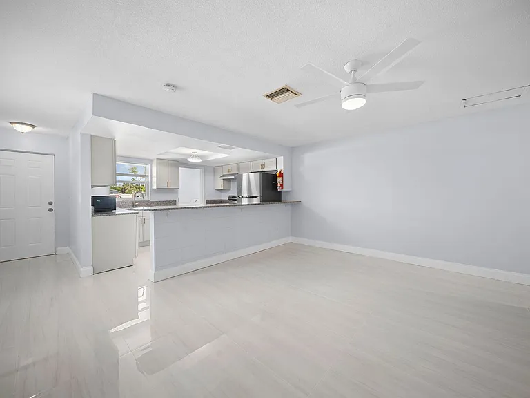 5454-5456 8th Ave — Photo 9