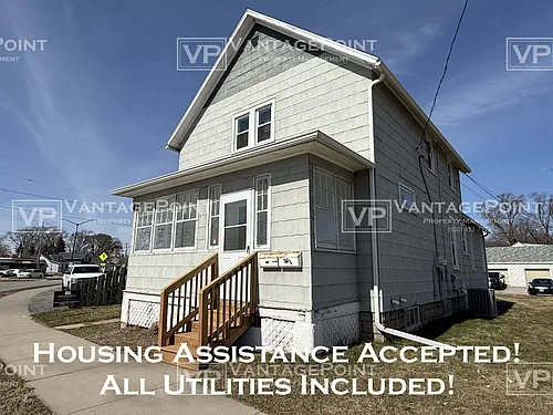 856 1/2 Mather St Photo 1
