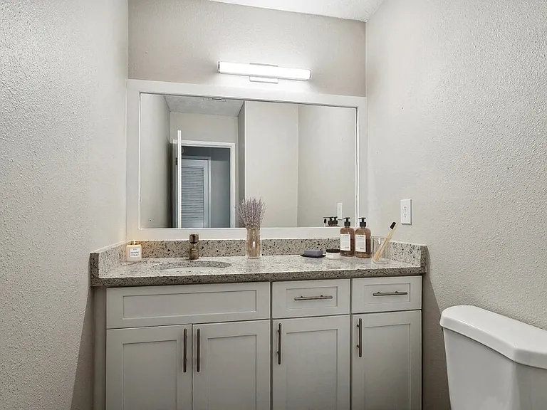 2311 Dunwoody Xing — Photo 16