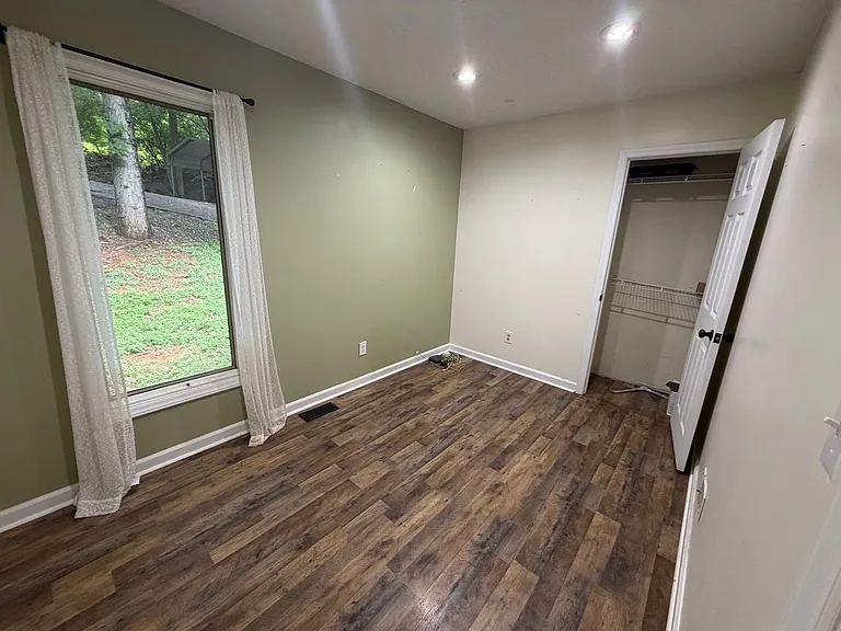 704 Stuffle St — Photo 21