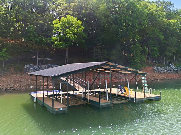 4th image of 124 Woodshore Dr