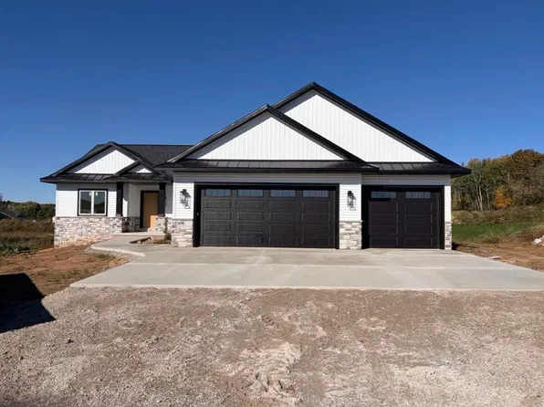 3664 Evelyn Rose Ln, Green Bay, WI 54313