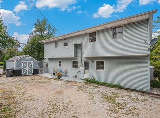 11683 N Black Point Rd, Syracuse, IN 46567