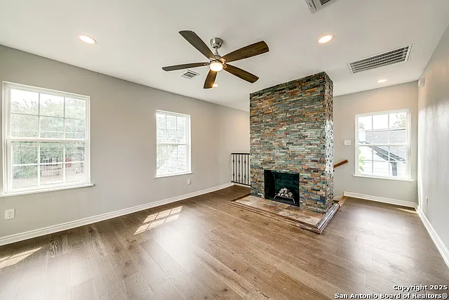 811 W Kings Hwy — Photo 25