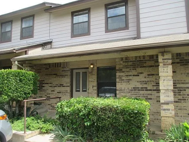 Building Photo - 7800 Northcrest Blvd #204