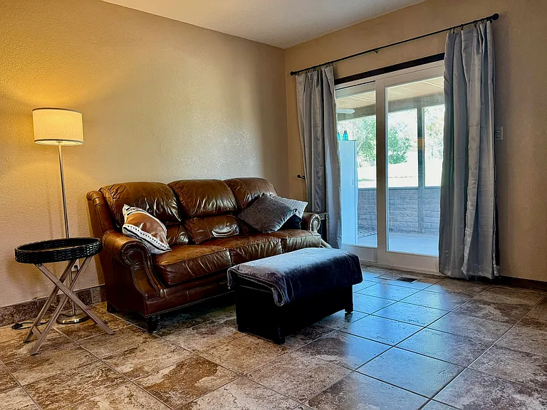 1305 NW Hilton Pl — Photo 10