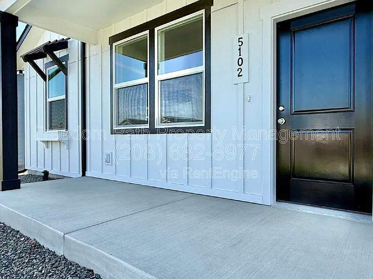 5102 E Norma Ave — Photo 2