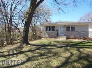 2713 S Saint Marys St, Sioux City, IA 51106