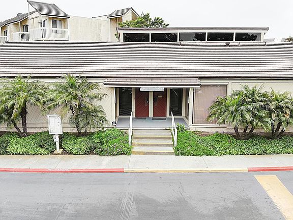 4th image of 229 S Ventura Rd Unit 114