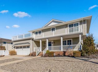 403 7th St, Avalon, NJ 08202