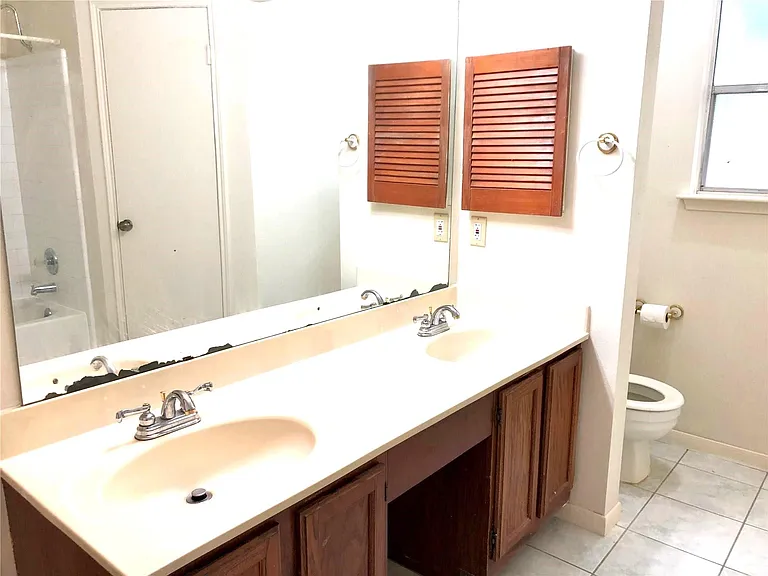 15650 Pebble Lake Dr — Photo 12