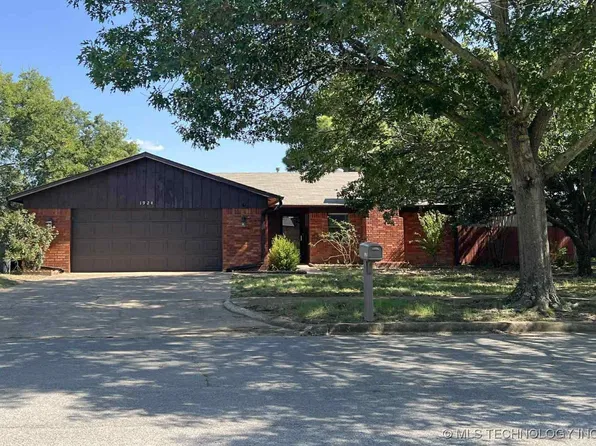1924 9th Ave NW, Ardmore, OK 73401
