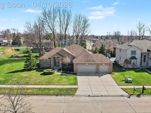 17174 Tower Dr, Macomb, MI 48044