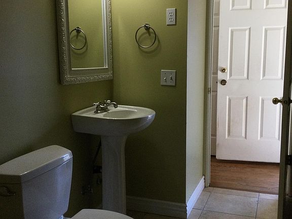 Bathroom/laundry room