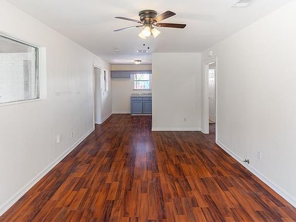 3rd image of 1016 S 3rd Ave