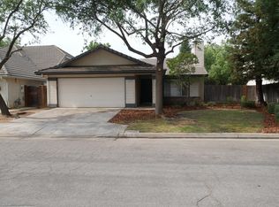 2219 E Pryor Dr, Fresno, CA 93720
