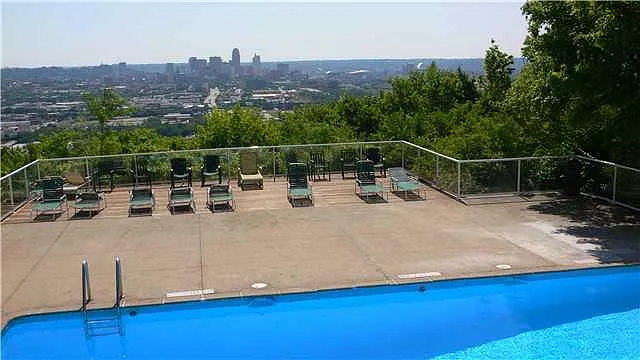 810 Matson Pl — Photo 3