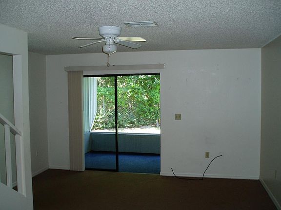 3rd image of 1050-1068 Spirit Lake Rd #1066