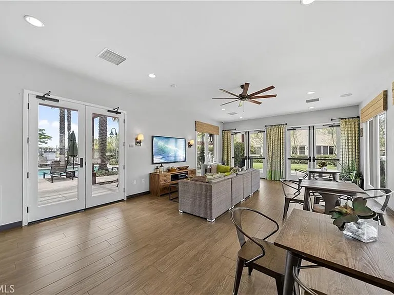 1412 El Paseo — Photo 33