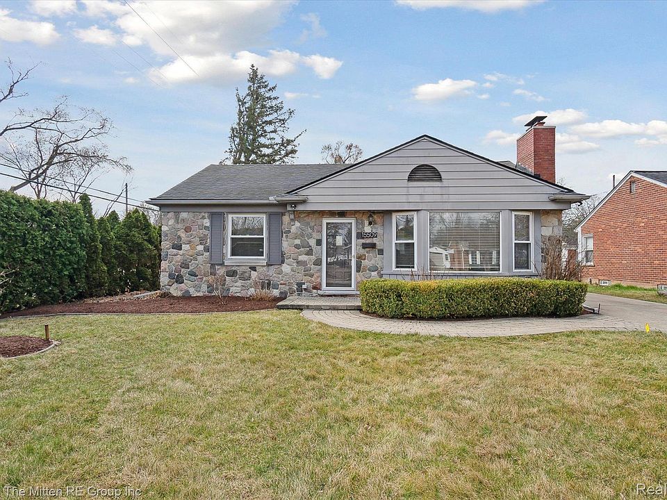 1st image of 15509 Buckingham Ave
