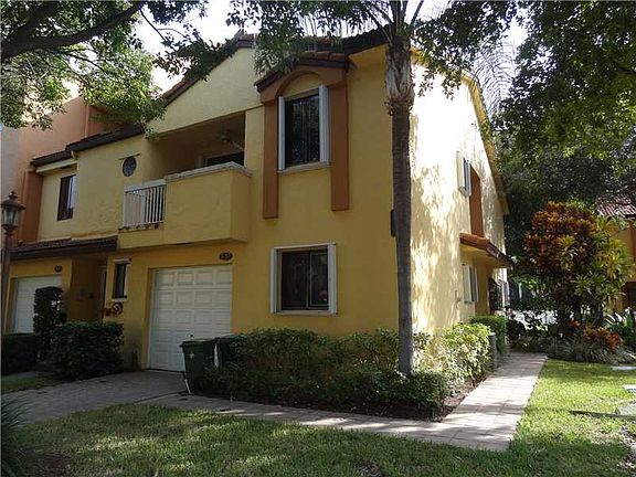 Marina Cove - 4BD/3BA Corner Townhome