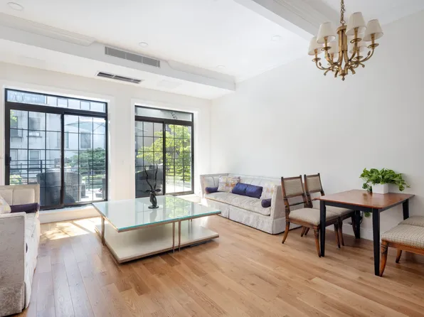 450 West 44th Street image 2 of 10