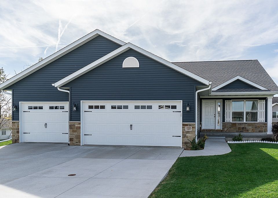 1st image of 1220 Algonquin Dr