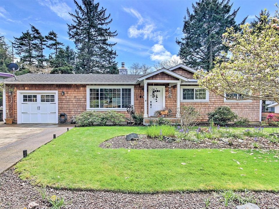 1st image of 444 NE Chambers Ct
