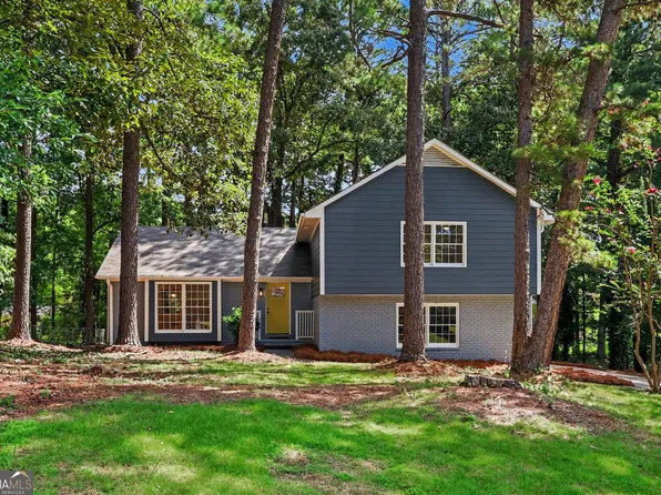 1915 Lisa Ln, Riverdale, GA 30296