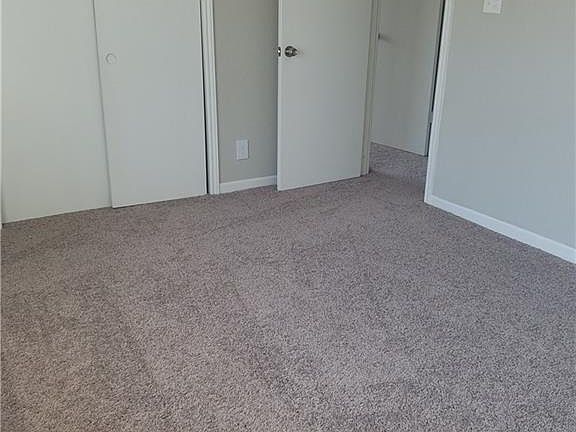 3rd image of 1349 Honeysuckle Dr