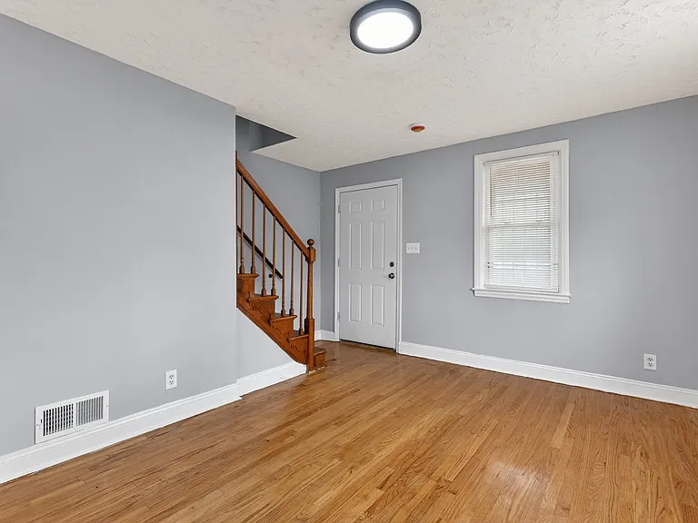 1901 Harman Ave — Photo 11