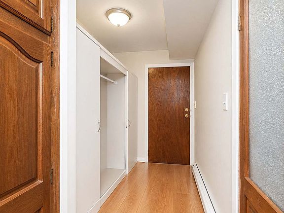 5th image of 228 Bay 8th St